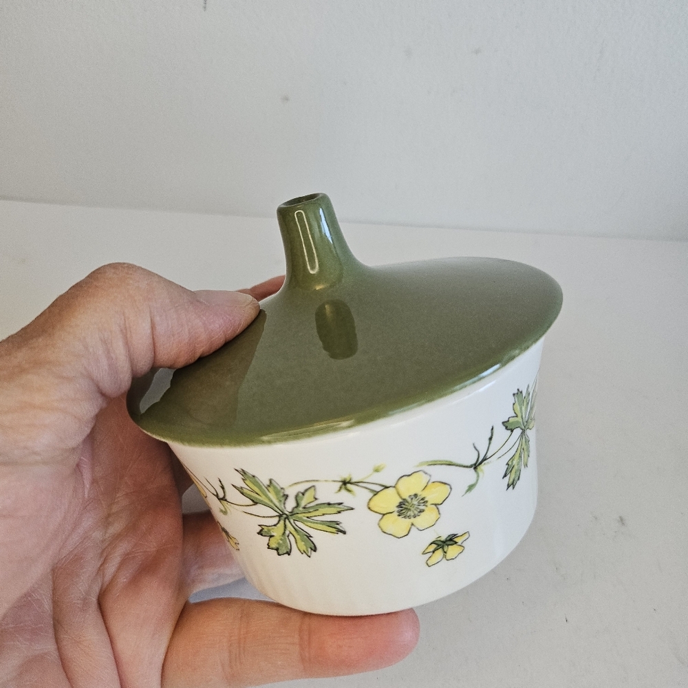 Figgjo Flint lidded Sugar Dish Smørblomst Butterflower bowl Norwegian floral